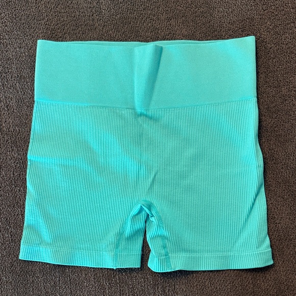 Colsie Turquoise Ribbed 2 Piece Workout - Picture 4 of 4